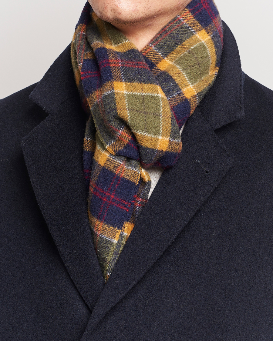 Herr | Barbour Lifestyle Tartan Lambswool Scarf Green/Navy/Red | Barbour Lifestyle | Tartan Lambswool Scarf Green/Navy/Red