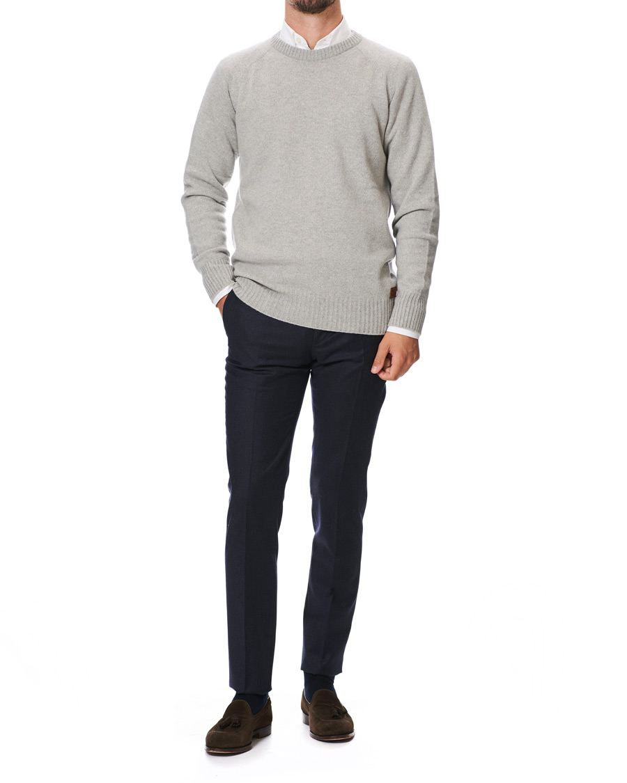 Herr | Tröjor | Johnstons of Elgin | Knitted Wool/Cashmere Raglan Crew Neck Silver Grey