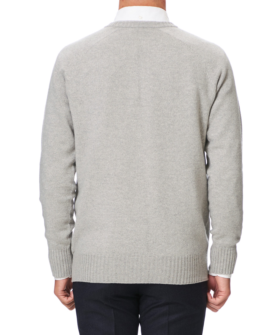 Herr | Tröjor | Johnstons of Elgin | Knitted Wool/Cashmere Raglan Crew Neck Silver Grey