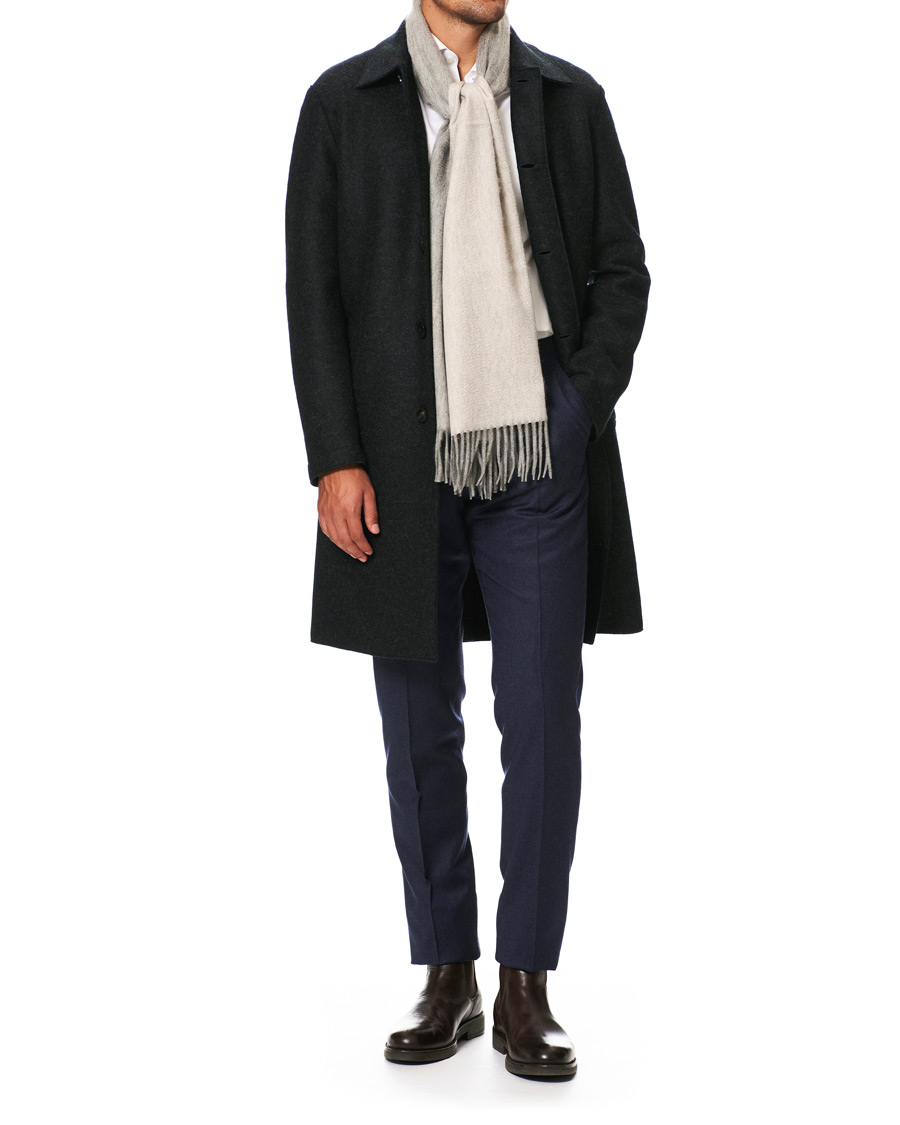 Herr | Begg & Co Arran Reversible Cashmere Scarf Flannel/Oyster | Begg & Co | Arran Reversible Cashmere Scarf Flannel/Oyster