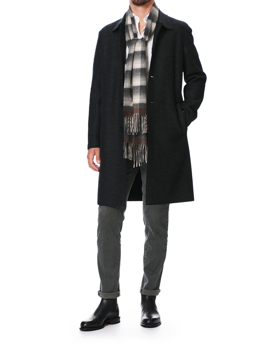 Herr | Begg & Co Arran Checked Cashmere Scarf Oyster Grey | Begg & Co | Arran Checked Cashmere Scarf Oyster Grey