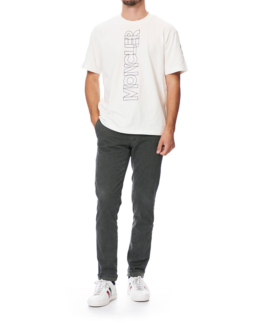 Herr | T-Shirts | Moncler Grenoble | Vertical Logo Tee White