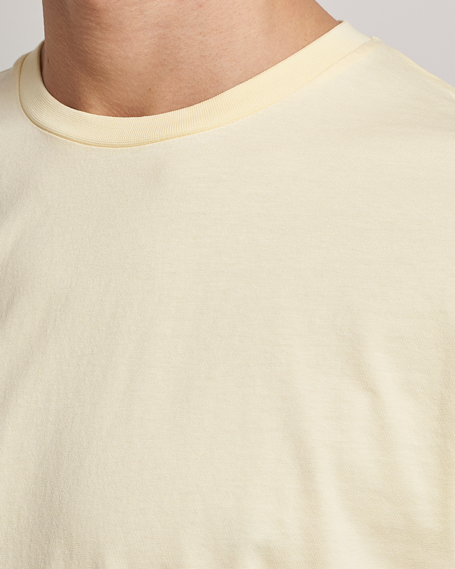 Herr | T-Shirts | Colorful Standard | Classic Organic T-Shirt Soft Yellow