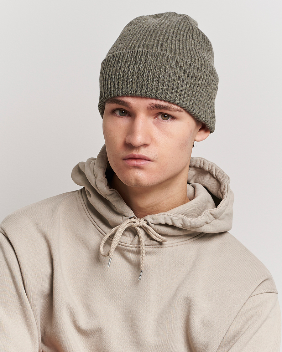 Herr | Accessoarer | Colorful Standard | Merino Wool Beanie Dusty Olive