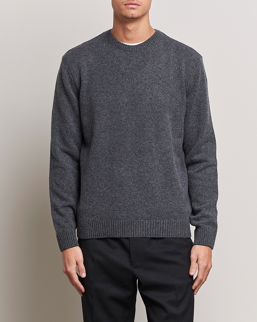 Herr | Stickade tröjor | Colorful Standard | Classic Merino Wool Crew Neck Lava Grey