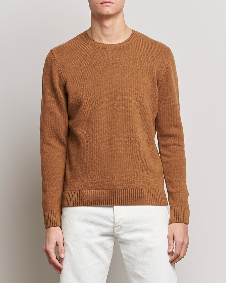 Herr | Stickade tröjor | Colorful Standard | Classic Merino Wool Crew Neck Sahara Camel