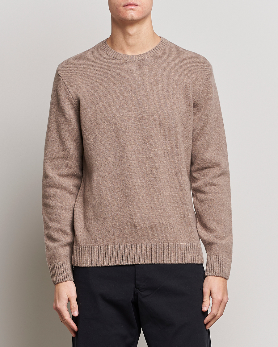 Herr | Avdelningar | Colorful Standard | Classic Merino Wool Crew Neck Warm Taupe