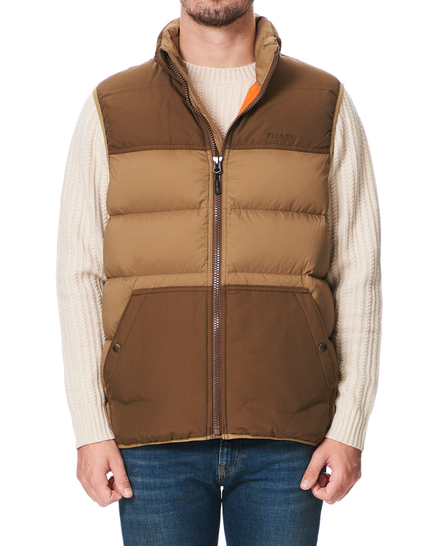 Herr | Jackor | Filson | Featherweight Down Vest Dark Tan