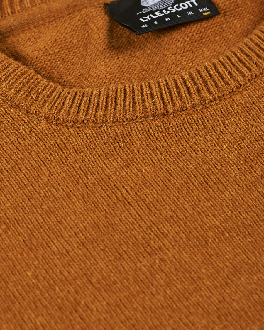 Herr | Tröjor | Lyle & Scott | Lambswool Crew Neck Pullover Caramel Marl