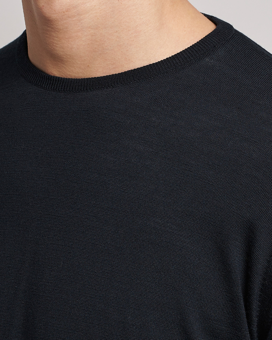 Herr | Tröjor | John Smedley | Lundy Extra Fine Merino Crew Neck Black