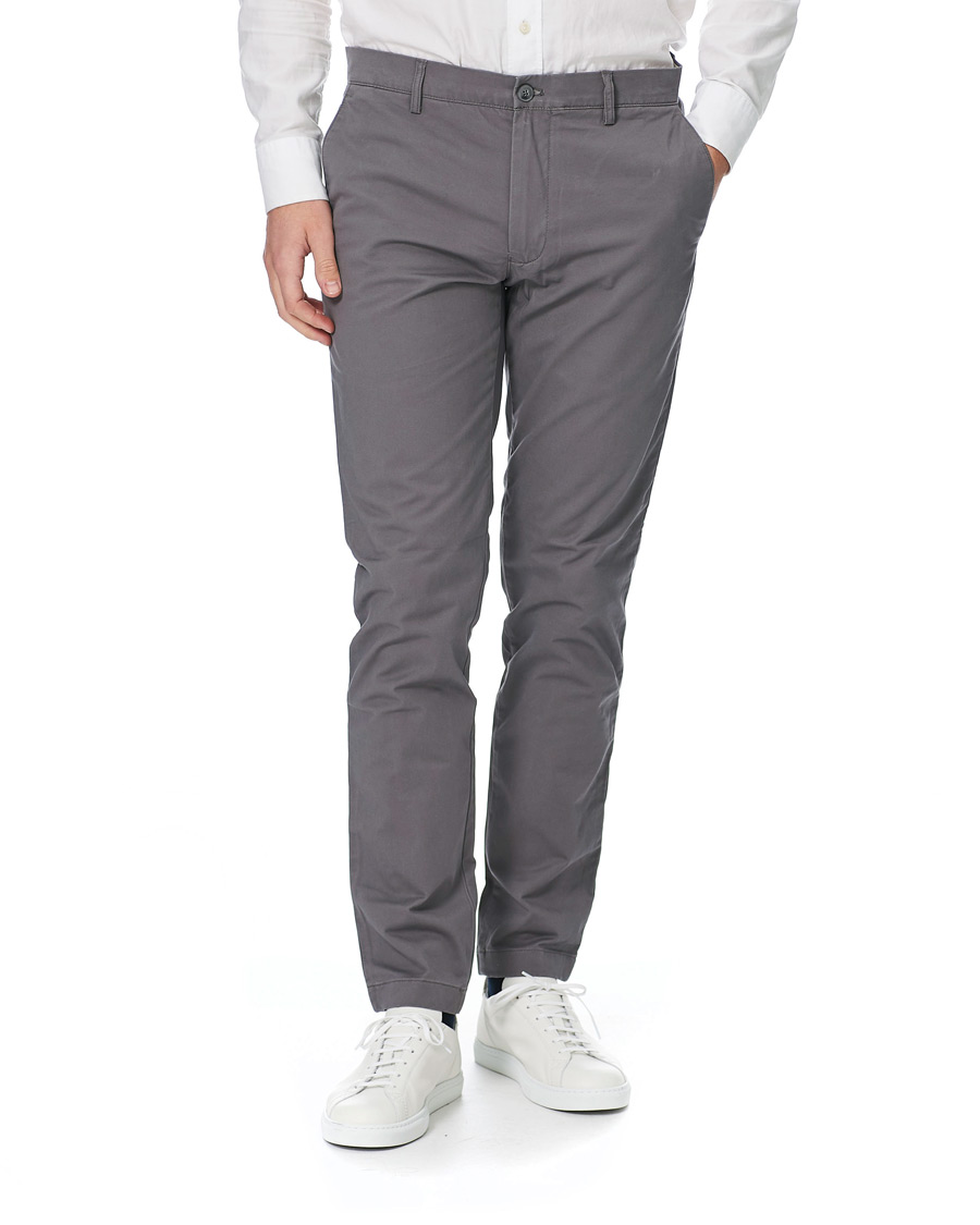 Herr | Byxor | Club Monaco | Connor Cotton Stretch Chino Grey
