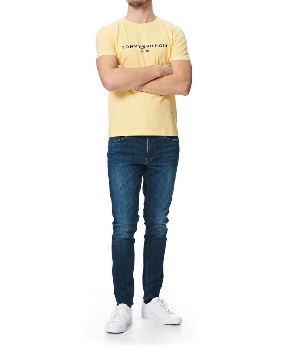 Herr | T-Shirts | Tommy Hilfiger | Logo Crew Neck Tee Delicate Yellow