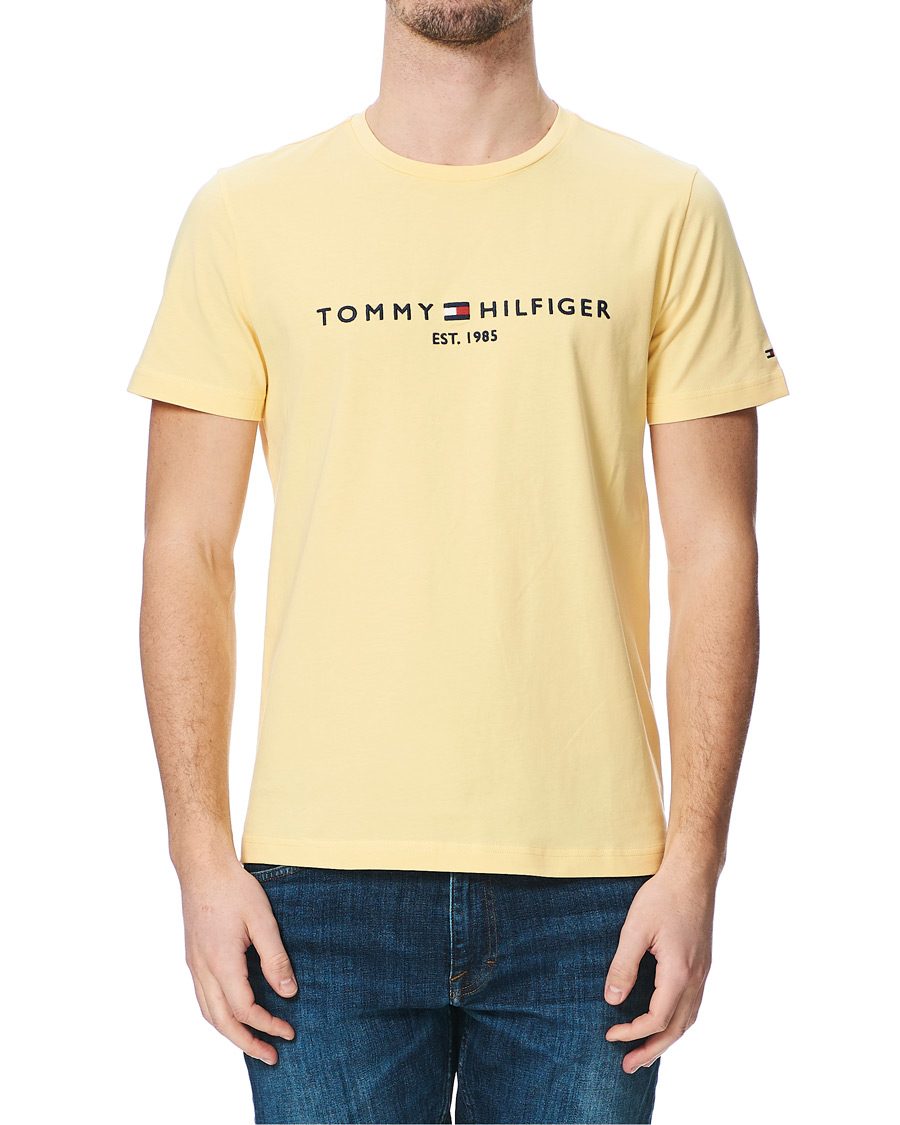 Herr | T-Shirts | Tommy Hilfiger | Logo Crew Neck Tee Delicate Yellow