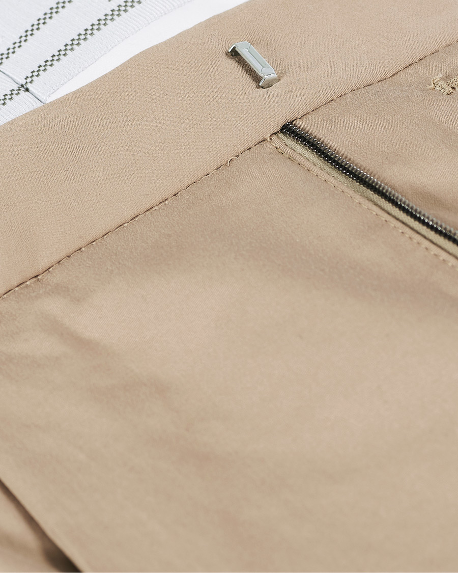 Herr | Byxor | Emporio Armani | Satin Stretch Pleated Chino Khaki
