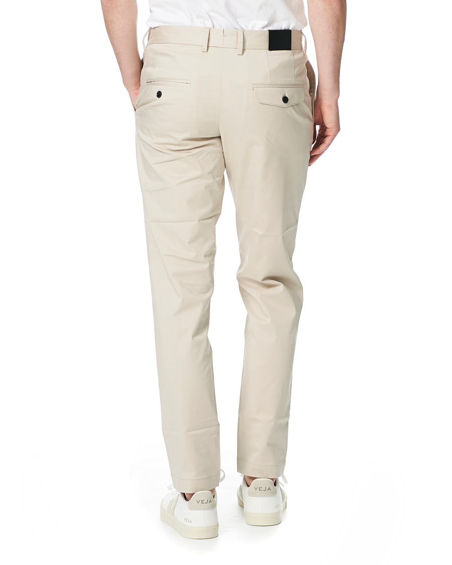 Herr | Byxor | J.Lindeberg | Chaze Super Satin Strech Chinos Sand Grey