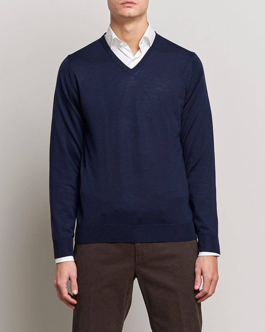 Herr | Business & Beyond | Stenströms | Merino V-Neck Navy