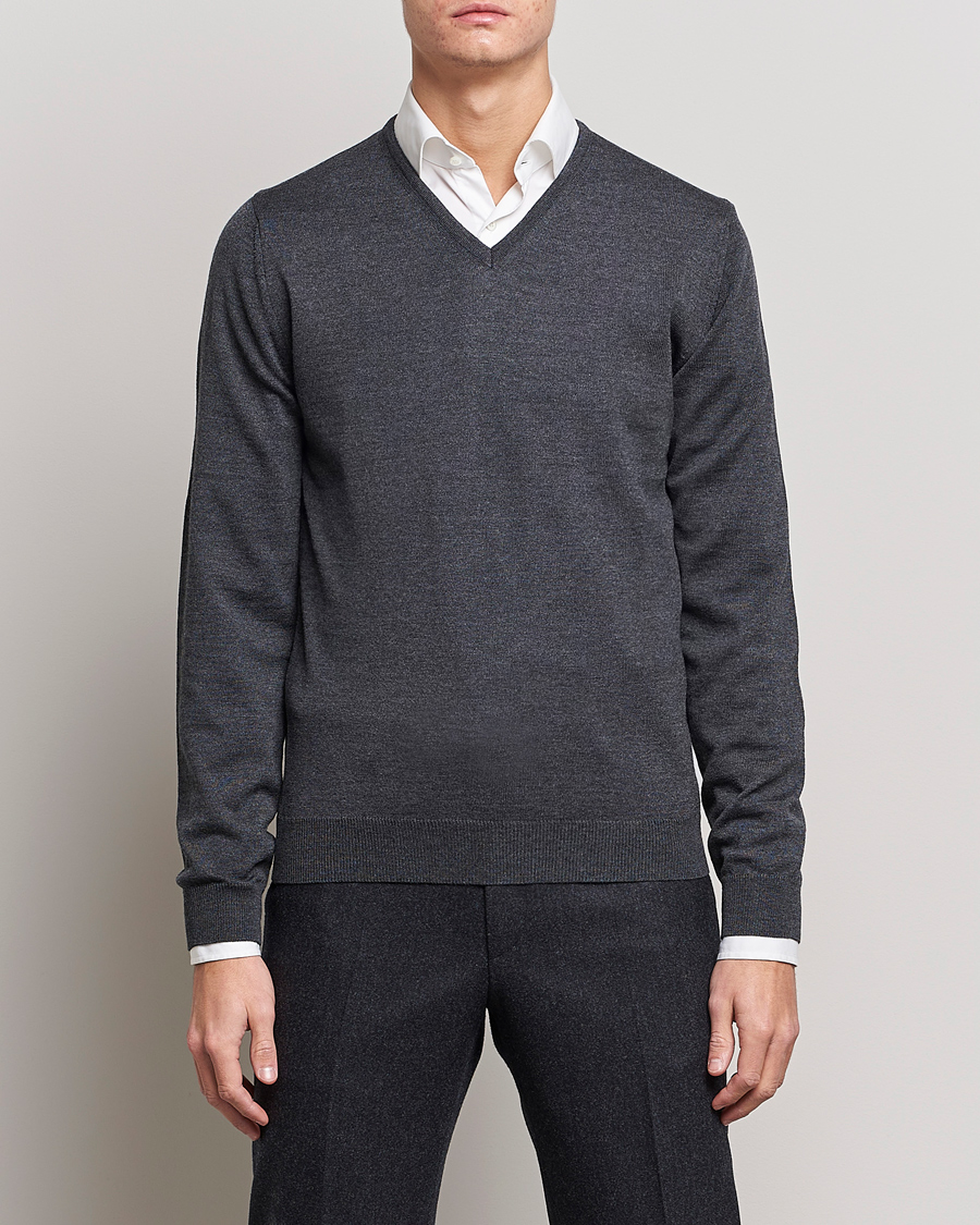 Herr | Tröjor | Stenströms | Merino V-Neck Anthracite