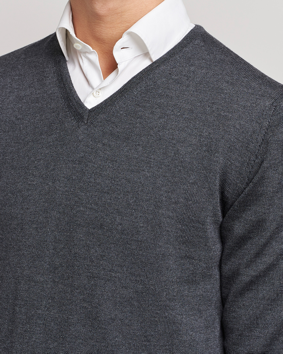 Herr | Tröjor | Stenströms | Merino V-Neck Anthracite