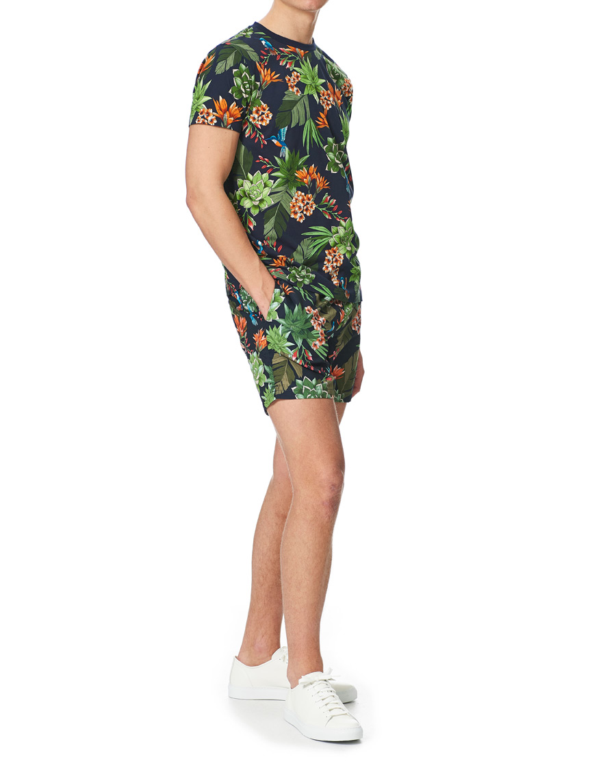 Herr | T-Shirts | GANT | Printed Humming Garden Tee Evening Blue