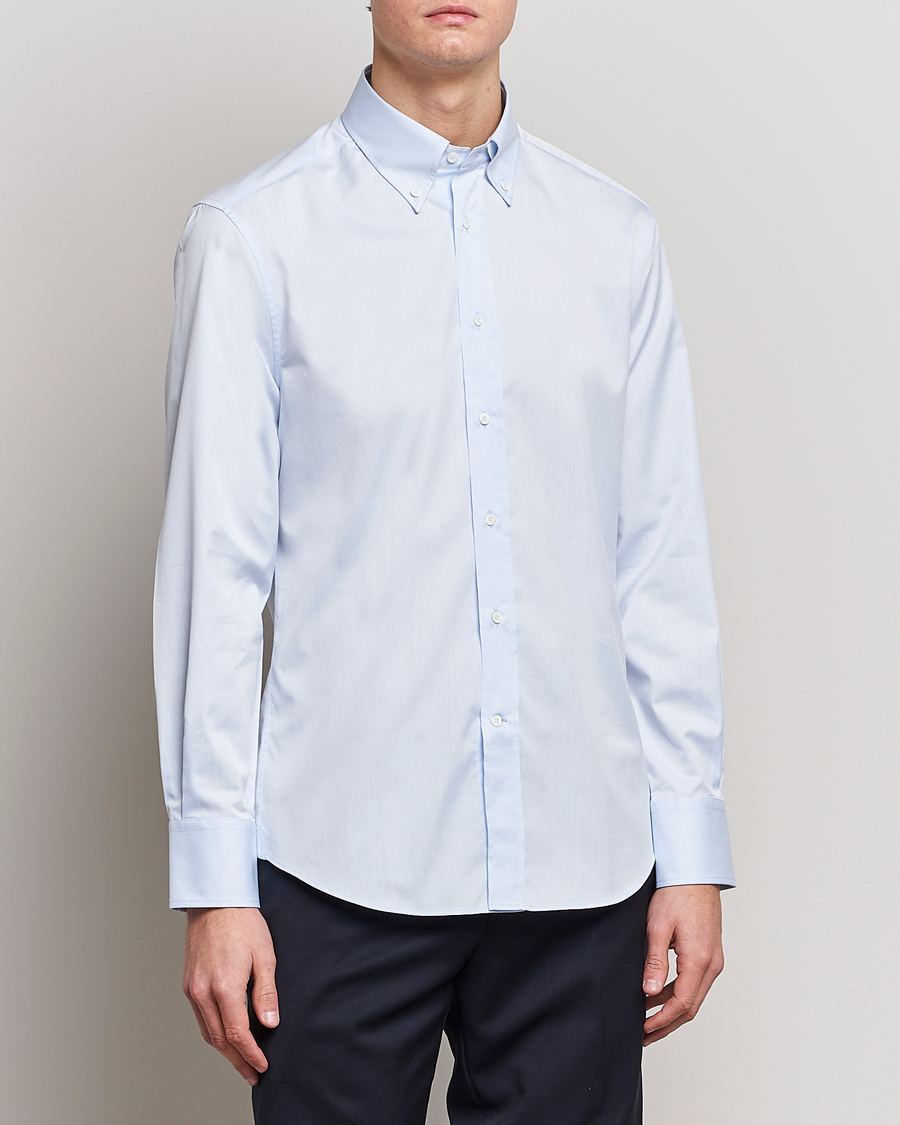 Herr | Quiet Luxury | Brunello Cucinelli | Slim Fit Twill Button Down Shirt Light Blue