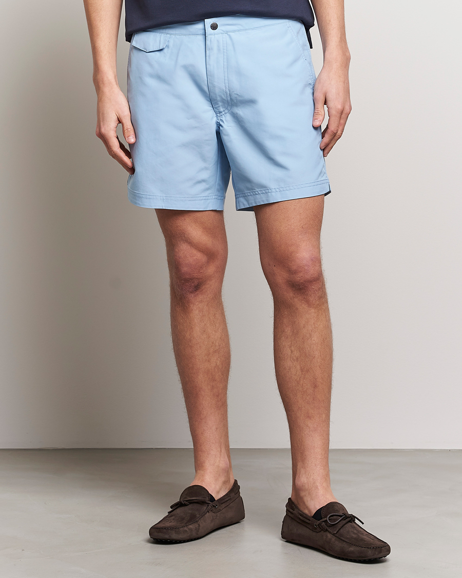 Herr | Badbyxor | Sunspel | Recycled Seaqual Tailored Swim Shorts Light Blue