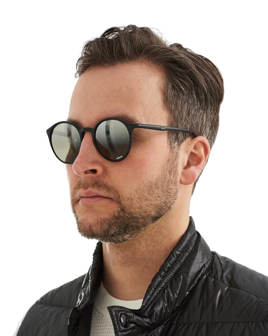 Herr | Ray-Ban RB4336CH Round Sunglasses Matte Black | Ray-Ban | RB4336CH Round Sunglasses Matte Black