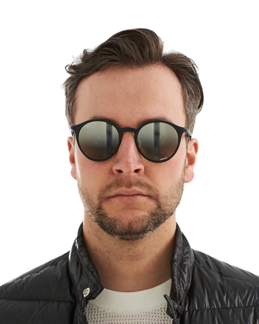 Herr | Ray-Ban RB4336CH Round Sunglasses Matte Black | Ray-Ban | RB4336CH Round Sunglasses Matte Black