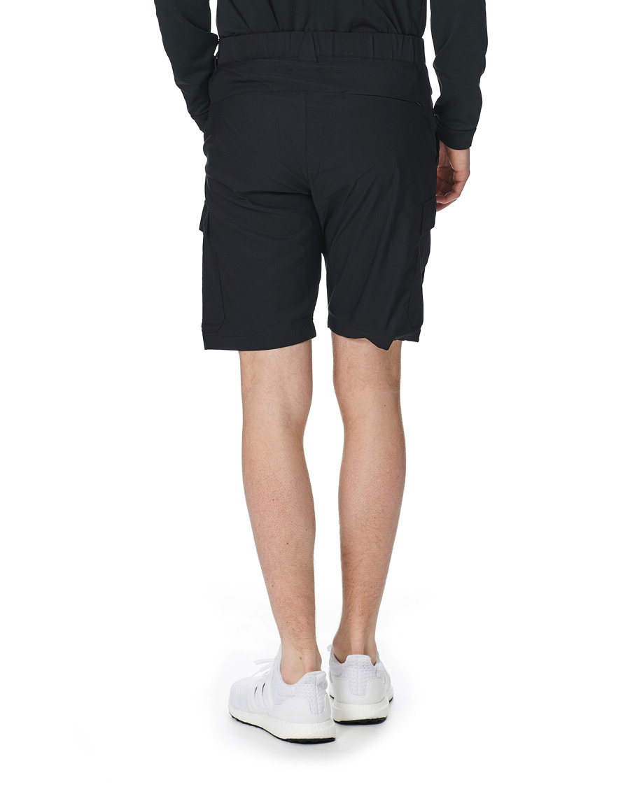 Herr | Shorts | Peak Performance | Moment Cargo Shorts Black