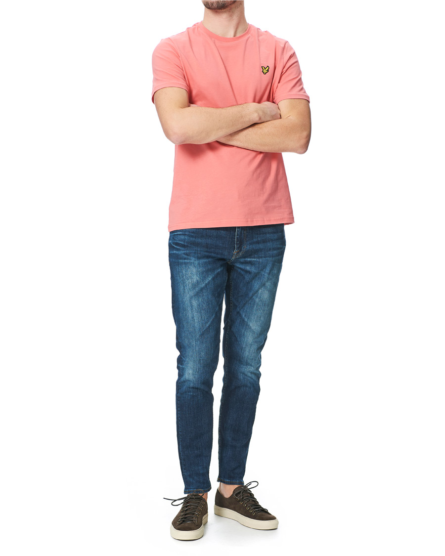 Herr | T-Shirts | Lyle & Scott | Crew Neck Tee Punch Pink