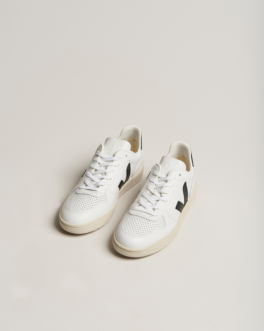 Herr | Veja V-10 Leather Sneaker Extra White/Black | Veja | V-10 Leather Sneaker Extra White/Black