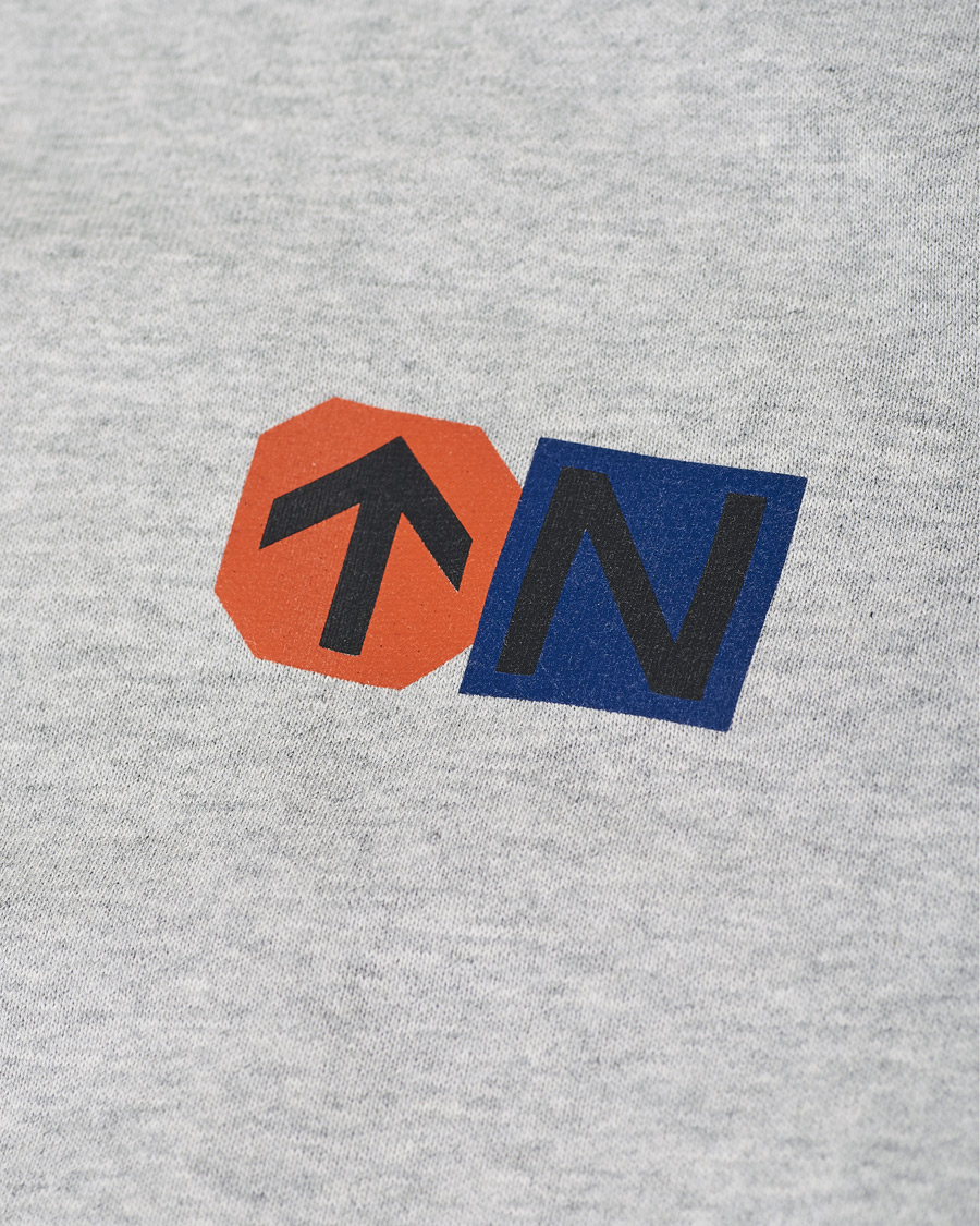 Herr | Tröjor | Norse Projects | Vagn Colab Logo Hood Light Grey Mel