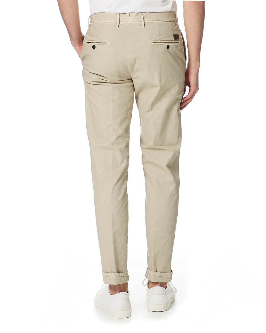Herr | Byxor | Incotex | Easy Fit Selvedge Cotton Chinos Desert Khaki