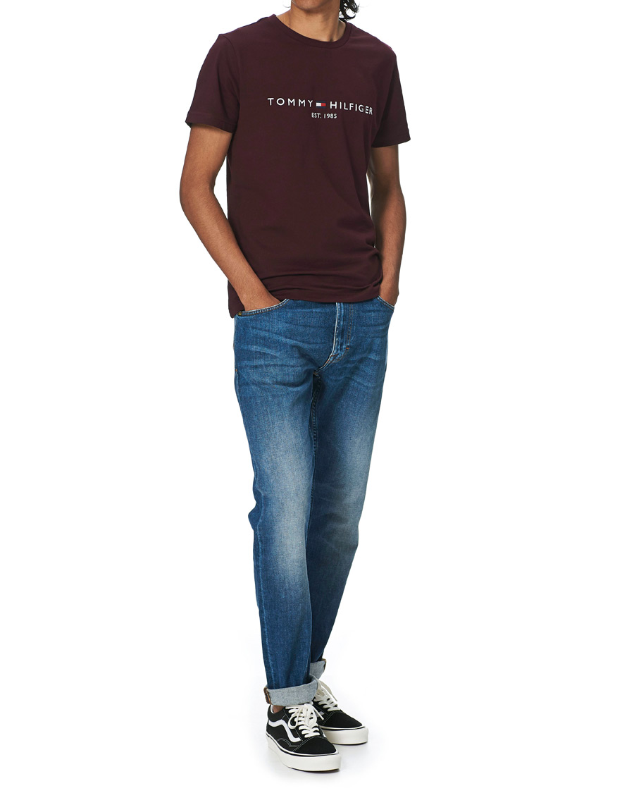 Herr | T-Shirts | Tommy Hilfiger | Logo Crew Neck Tee Deep Burgundy