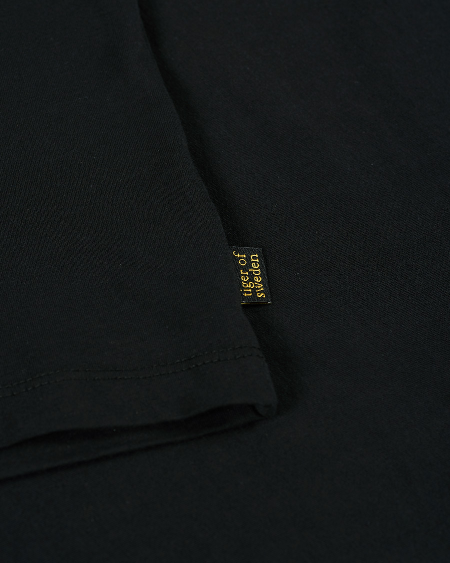 Herr | T-Shirts | Tiger of Sweden | Fleek Printed Crew Neck Tee Black