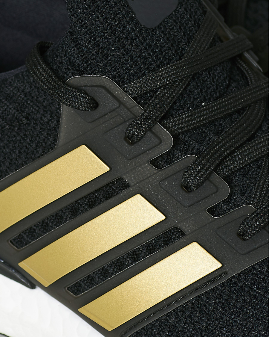 Herr | adidas Performance Ultraboost 4.0 DNA Sneaker Core Black/Gold | adidas Performance | Ultraboost 4.0 DNA Sneaker Core Black/Gold