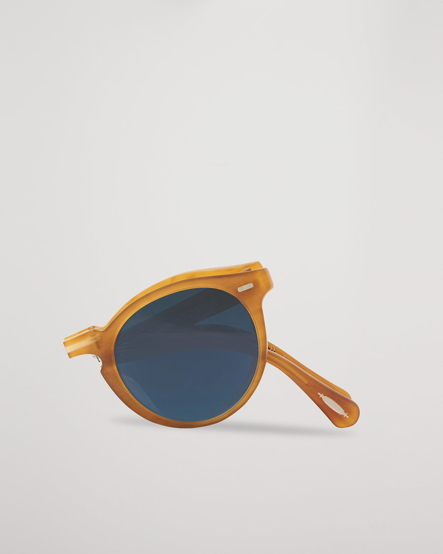 Herr | Oliver Peoples Gregory Peck 1962 Folding Sunglasses Matte Amber | Oliver Peoples | Gregory Peck 1962 Folding Sunglasses Matte Amber