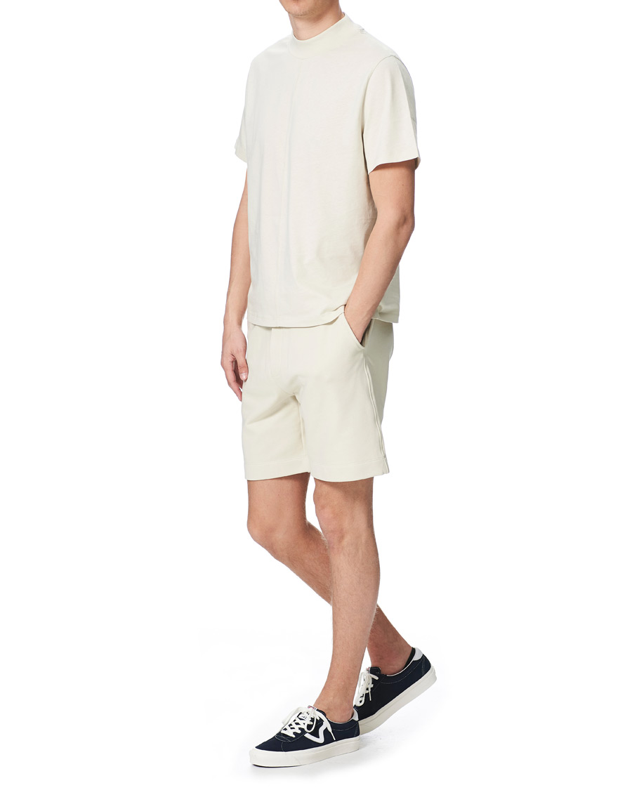 Herr | Shorts | Filippa K | Barry Organic Cotton Shorts Vanilla Ivory