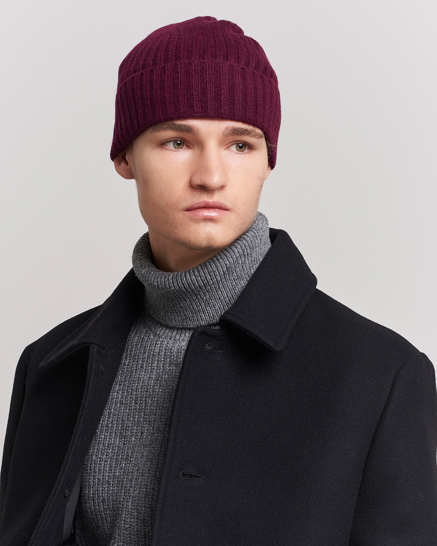 Herr |  | Amanda Christensen | Rib Knitted Cashmere Cap Bordeaux