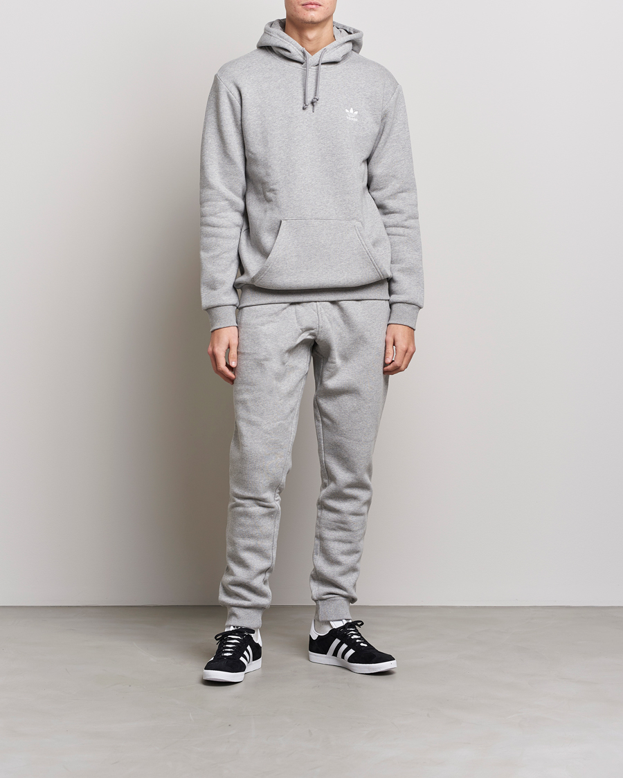 Herr | Tröjor | adidas Originals | Essential Hoodie Grey Melange