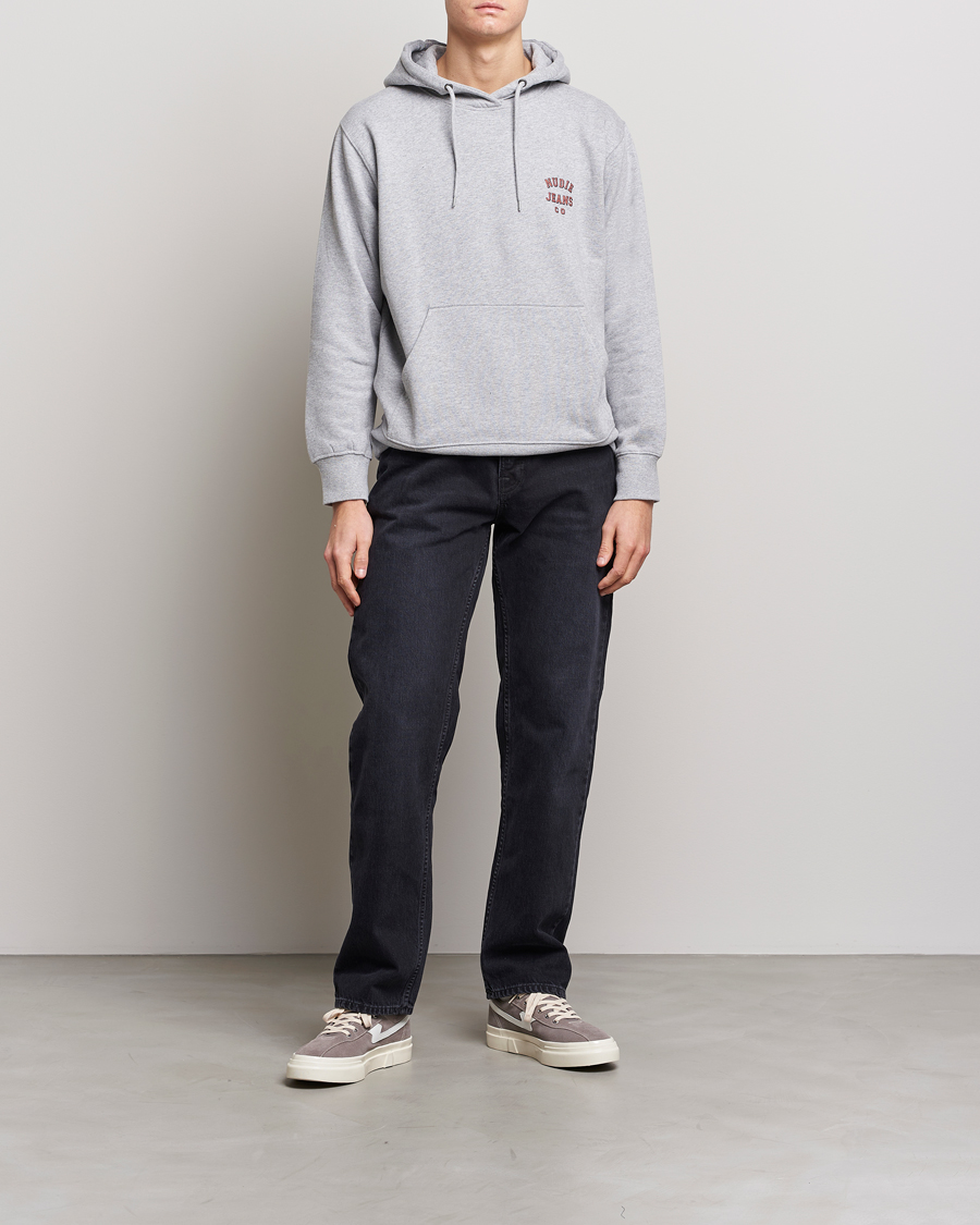 Herr | Tröjor | Nudie Jeans | Franke Logo Hoodie Grey melange