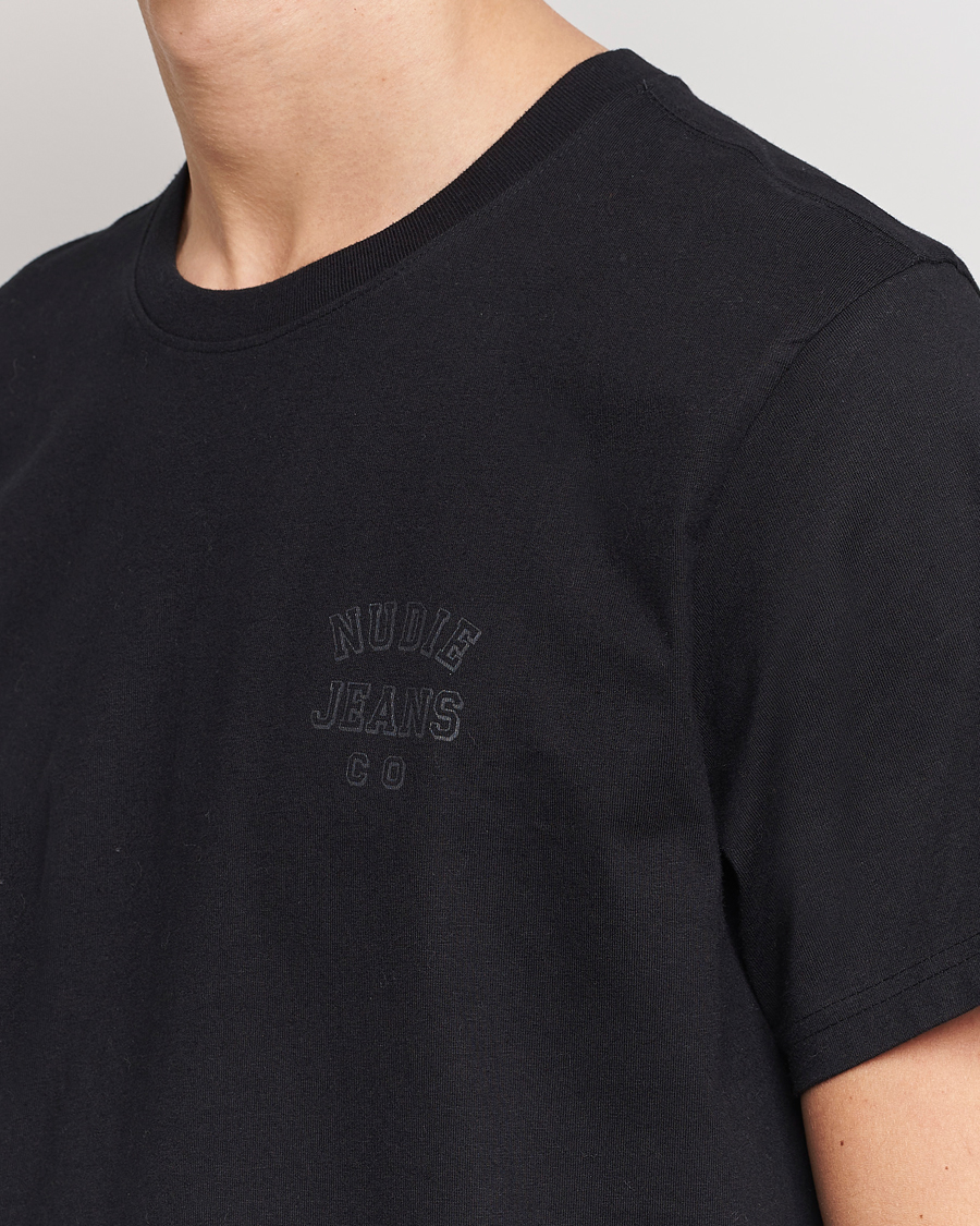 Herr | T-Shirts | Nudie Jeans | Roy Logo Crew Neck Tee Black