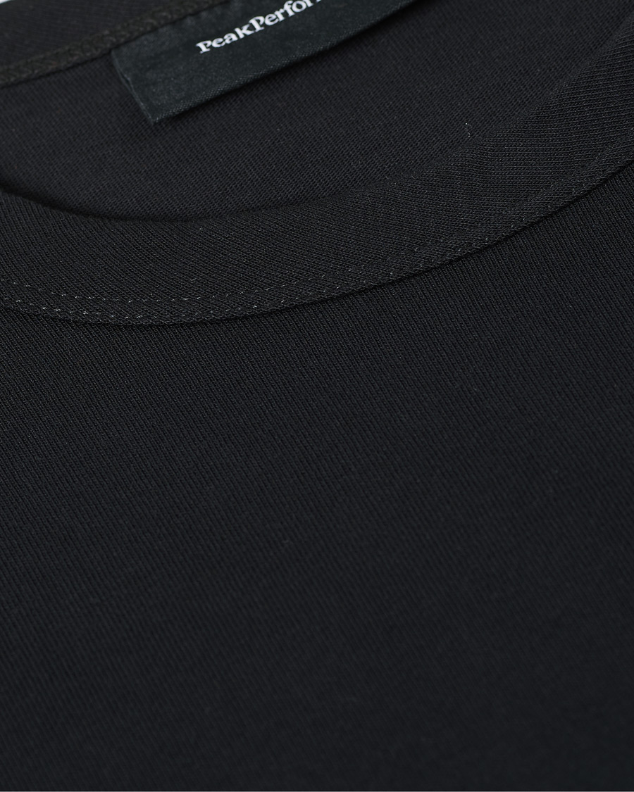 Herr | T-Shirts | Peak Performance | Moment Organic Cotton Tee Black