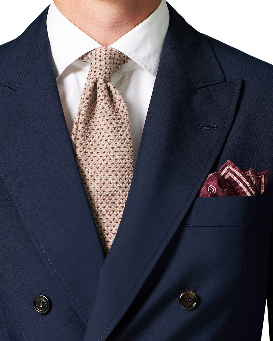 Herr | Brunello Cucinelli Micro Pattern Silk Pocket Square Burgundy | Brunello Cucinelli | Micro Pattern Silk Pocket Square Burgundy