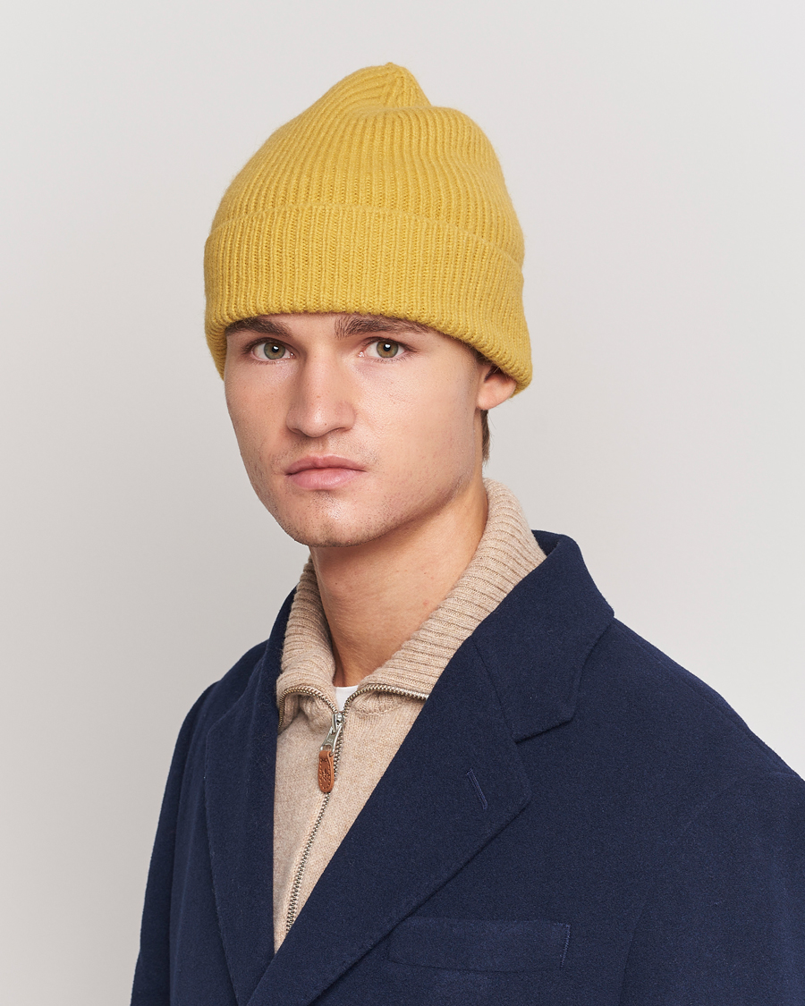 Herr | Värmande accessoarer | Le Bonnet | Lambswool/Caregora Beanie Mustard