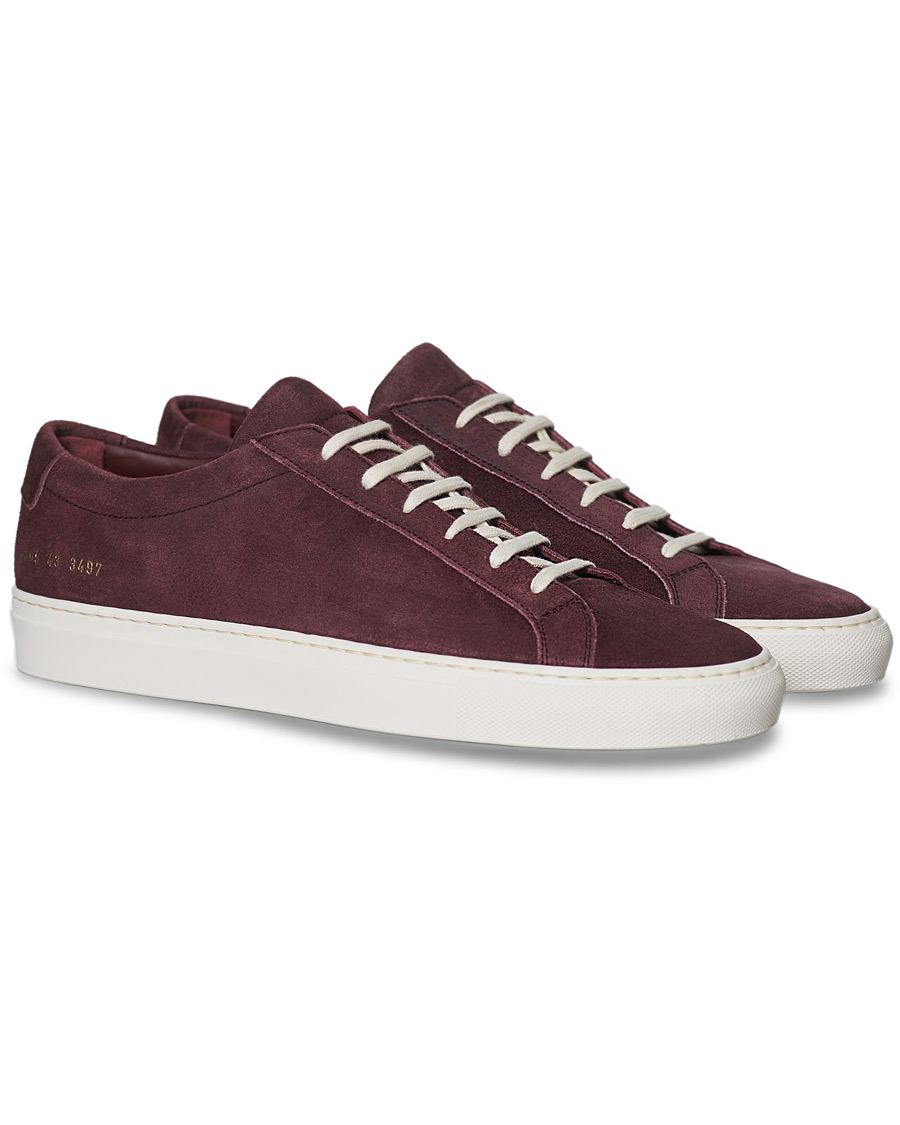 Herr | Common Projects Original Achilles Sneaker Bordeaux Waxed Suede | Common Projects | Original Achilles Sneaker Bordeaux Waxed Suede