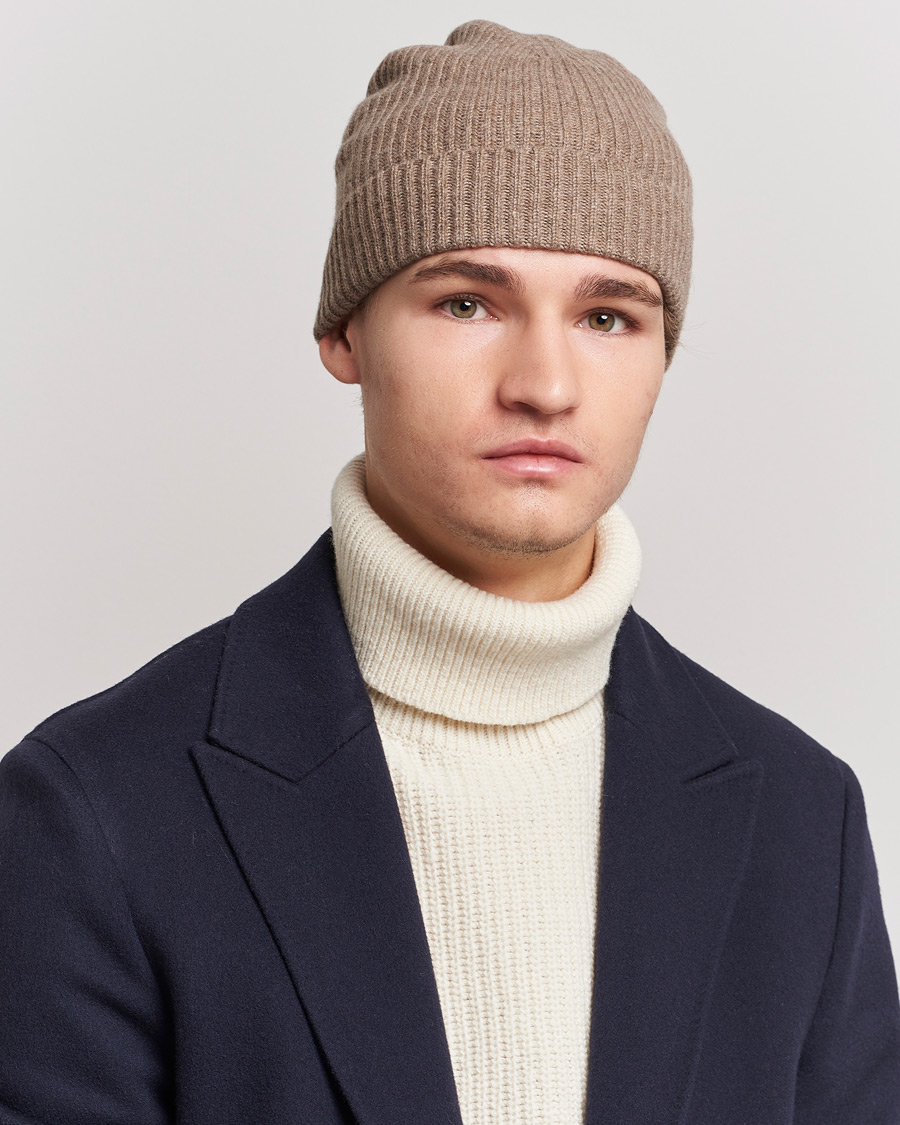 Herr | Mössor | Johnstons of Elgin | Cashmere Ribbed Hat Otter