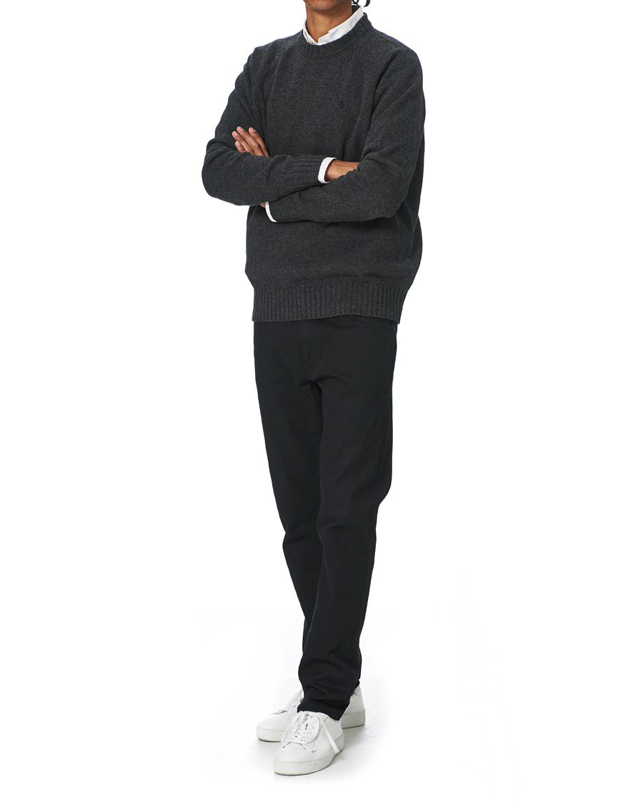 Herr | Tröjor | Morris | Lambswool Knitted Crew Neck Dark Grey