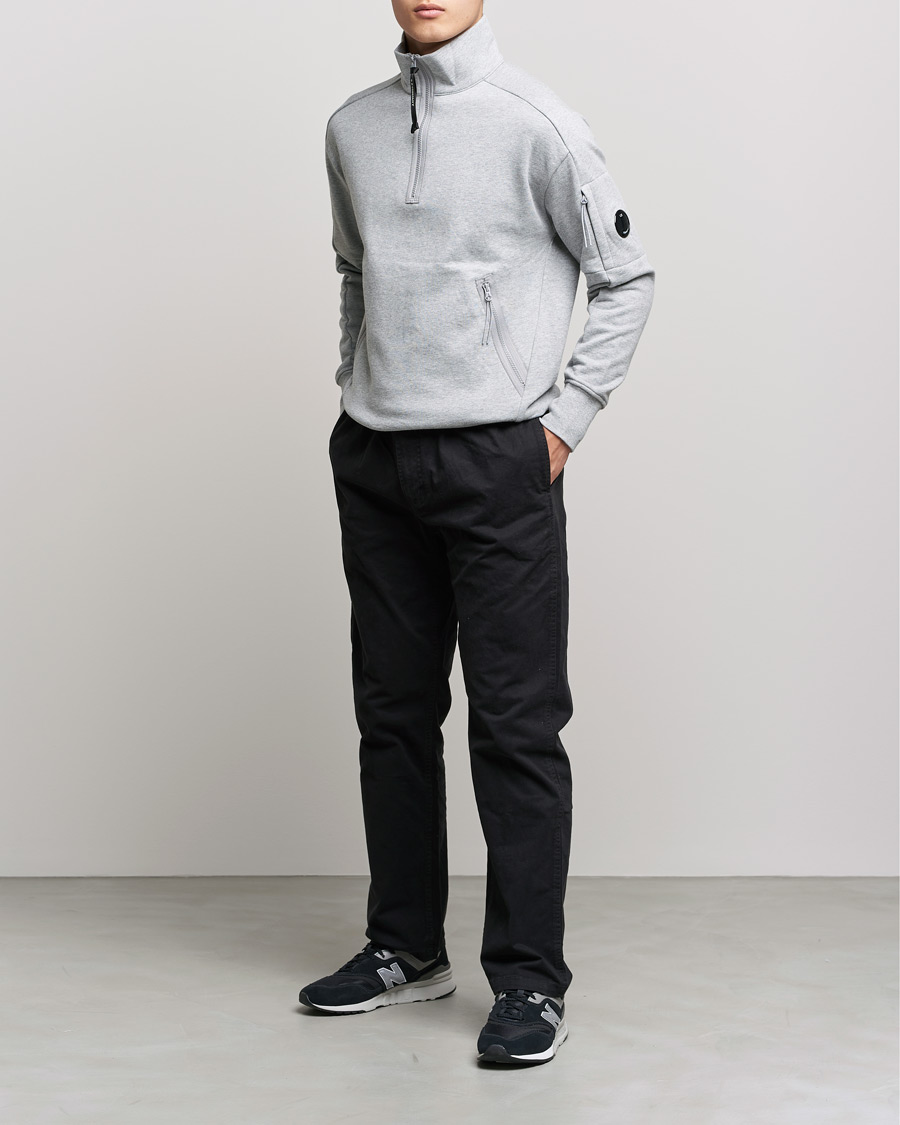 Herr | Tröjor | C.P. Company | Diagonal Raised Fleece Half Zip Lens Sweatshirt Grey Mel