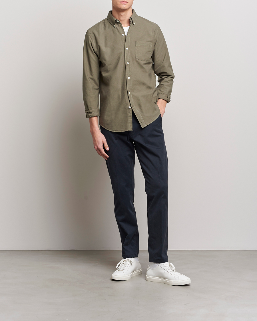 Herr | Skjortor | Colorful Standard | Classic Organic Oxford Button Down Shirt Dusty Olive