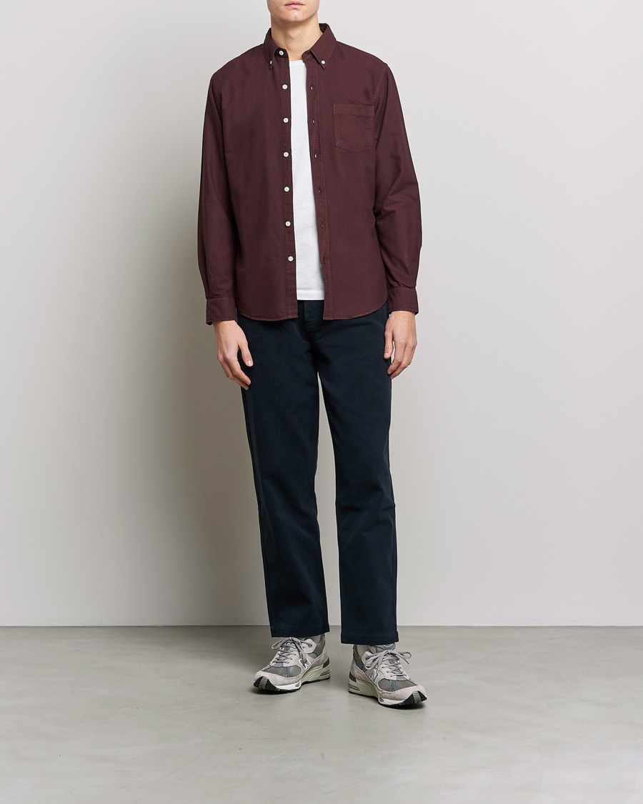 Herr | Skjortor | Colorful Standard | Classic Organic Oxford Button Down Shirt Oxblood Red
